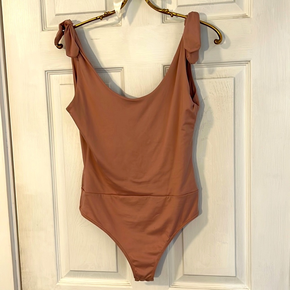 Lulu’s mauve pink thong bodysuit. Size medium. Never worn.